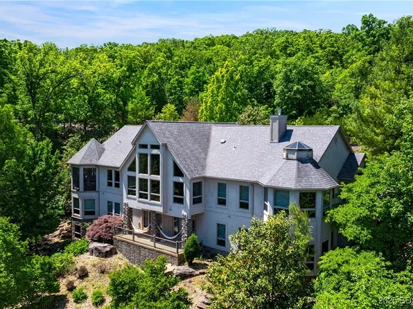 126 W Cross Fox Trl, Camdenton, MO 65020