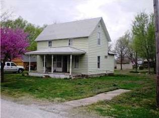 304 S Perry St, Howard, KS 67349