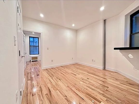 2nd image of 228 E 26th St #2Y