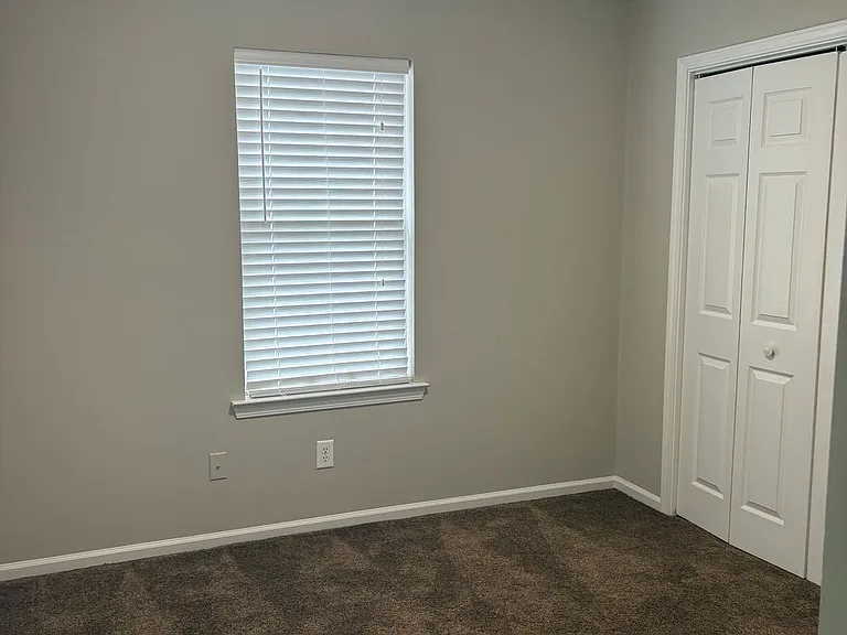 565 N Fairfield Dr — Photo 12