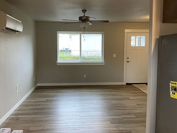 4th image of 5076 Melody Ln