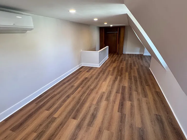 683 Knowles Ave — Photo 11