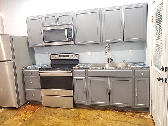 4th image of 501-501 E Main St #503