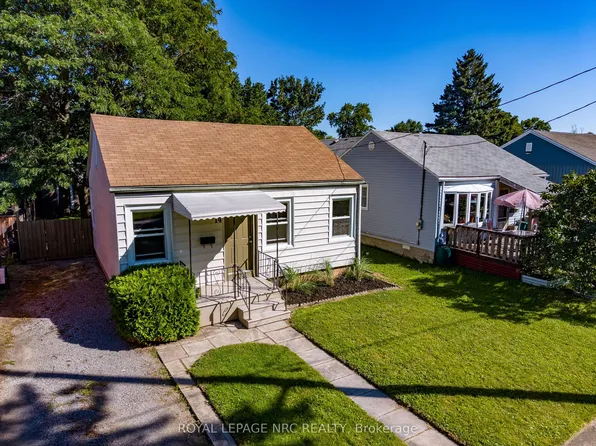 14 Hilda St, Saint Catharines, ON L2S 1Z8
