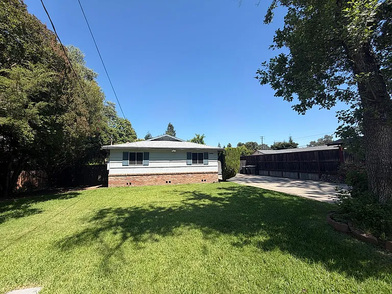 3404 Marshall Ave — Photo 46