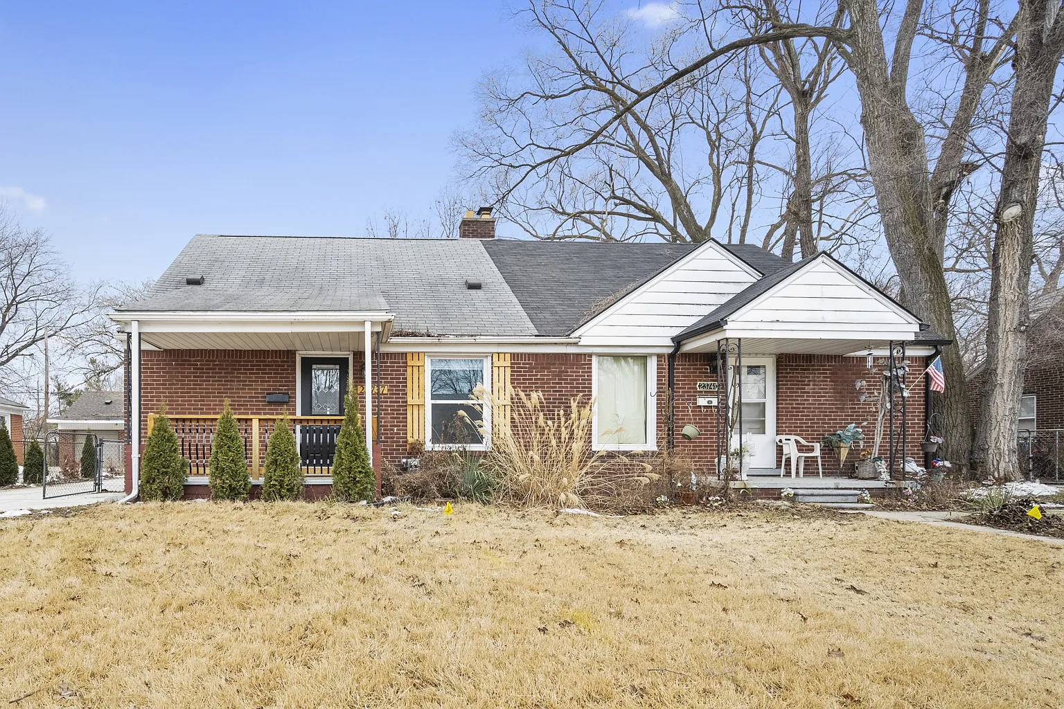 23737 Brittany Ave photo 1