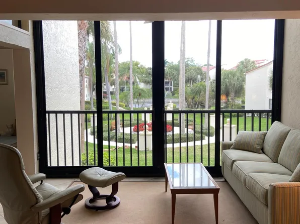 6525 Valen Way, Naples, FL