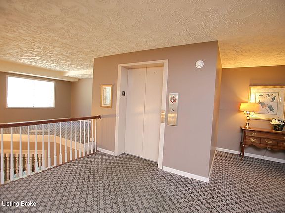 4th image of 1600 Gardiner Ln APT 204