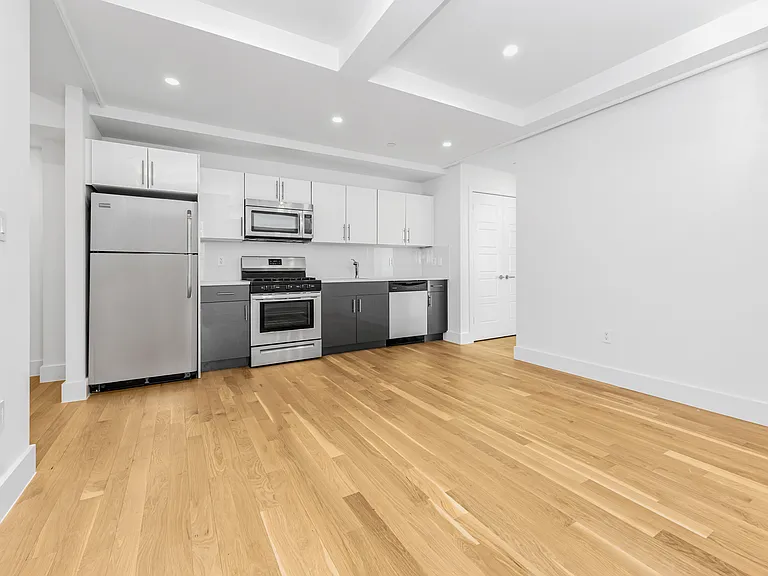 96 Steuben St #5H — Photo 3