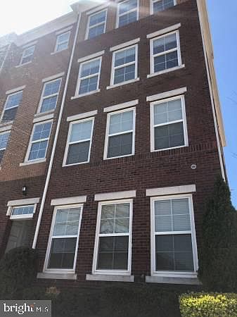 1st image of 2929 Finsbury Pl #107