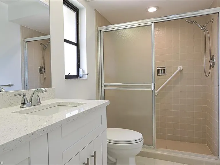 28387 Las Palmas Cir — Photo 20
