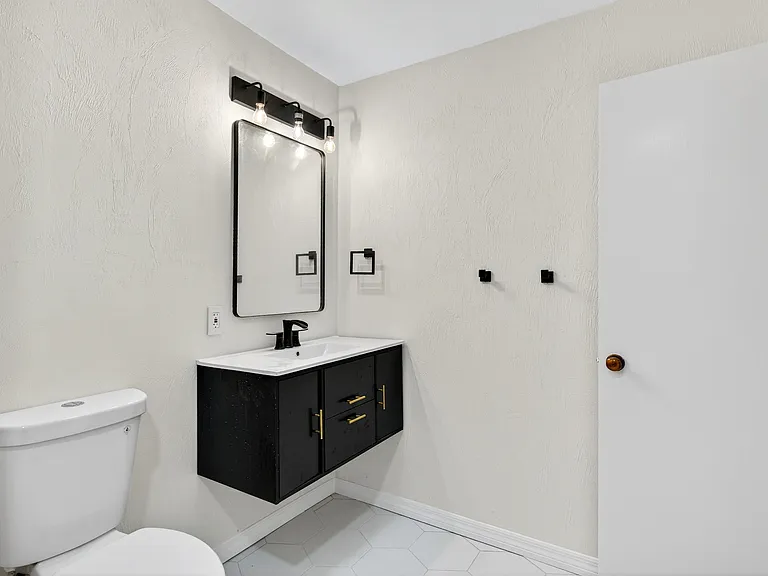 62 Folcroft Ln #1 — Photo 26