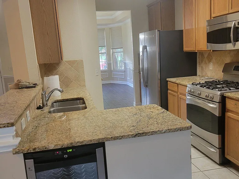 6105 Silverleaf Ln — Photo 12