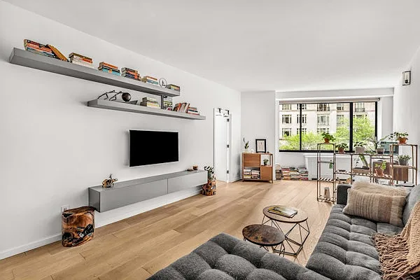 62 West 62nd Street — Photo 1