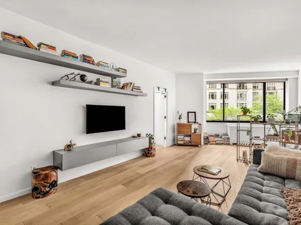 62 W 62nd St, New York, NY