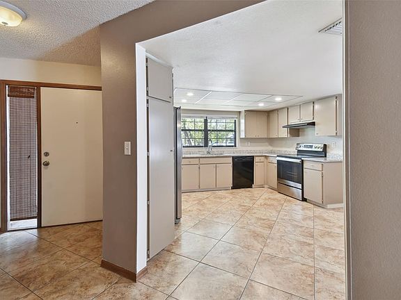2nd image of 2727A Whispering Dr N