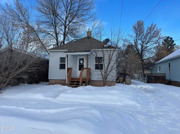 1115 6th Ave NE, Minot, ND 58703