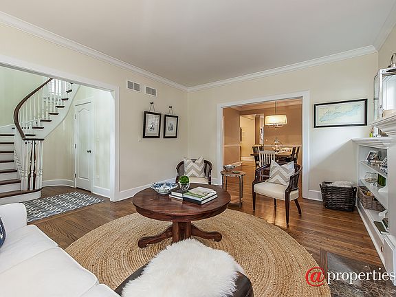 Living Room / Dining Room