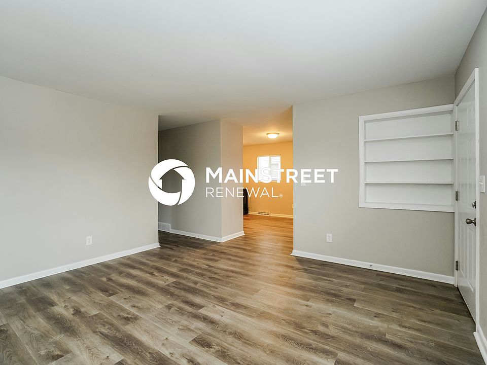 2832 Azelda St, Columbus, OH 43211 | Zillow