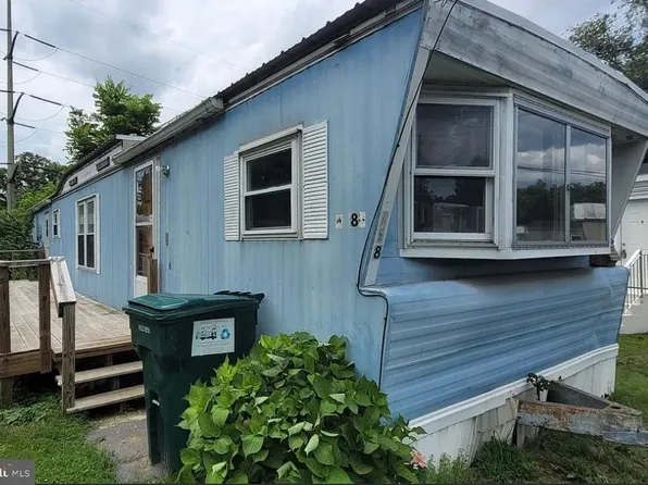 1014 Willow Street Pike Trailer 8, Lancaster, PA 17602