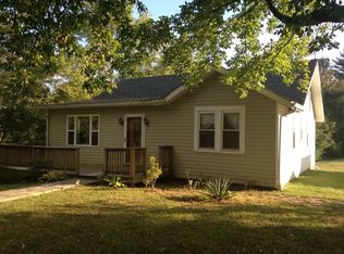 30 Sunrise St, Spruce Pine, NC 28777