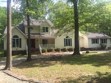 2nd image of 550 N Lake Dr