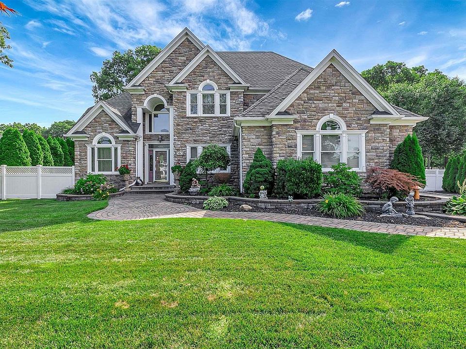 1st image of 362 Wellwood Drive