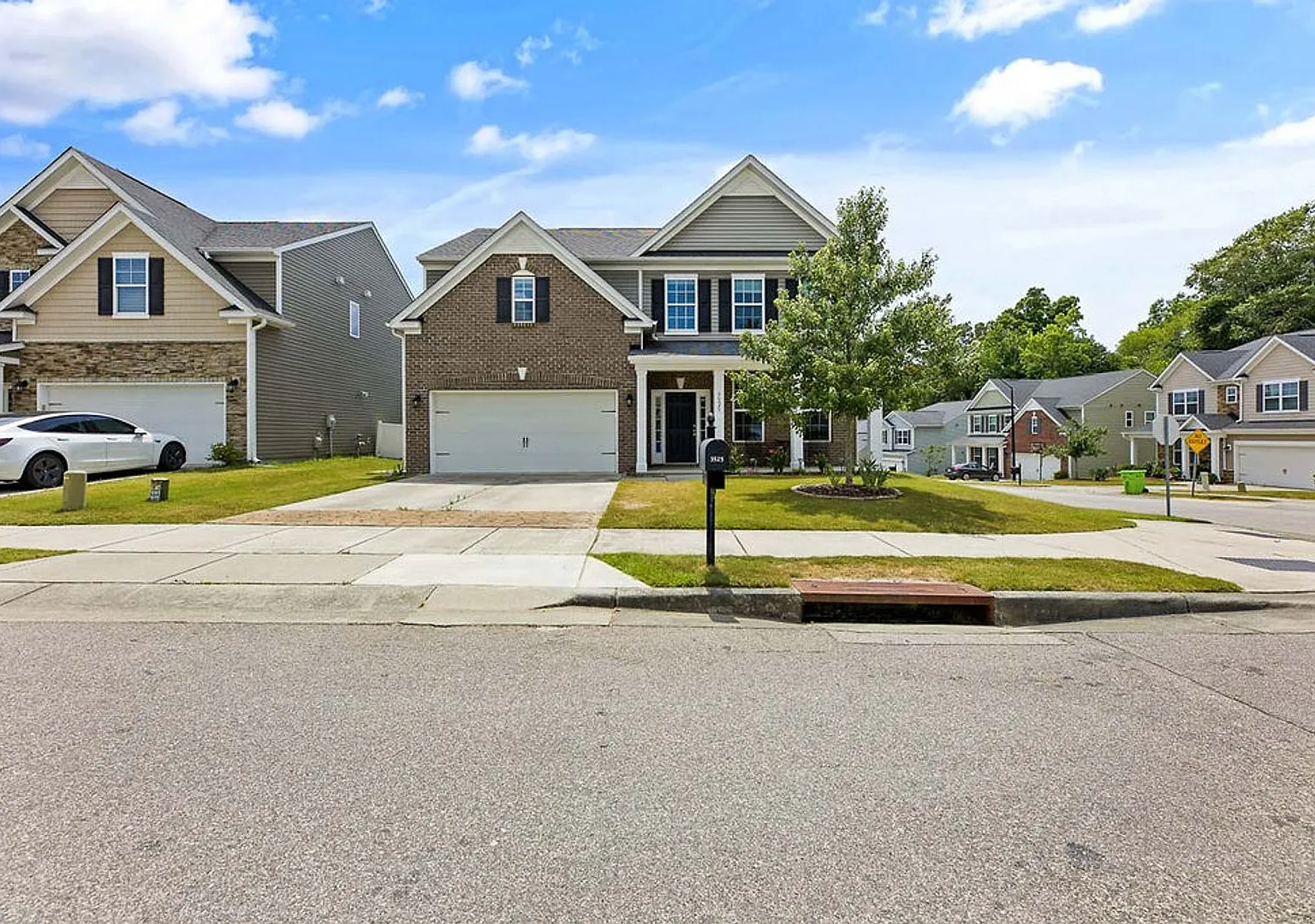 Welcome Home Beautiful 3b 2.5b in Massey Preserve! — Photo 1