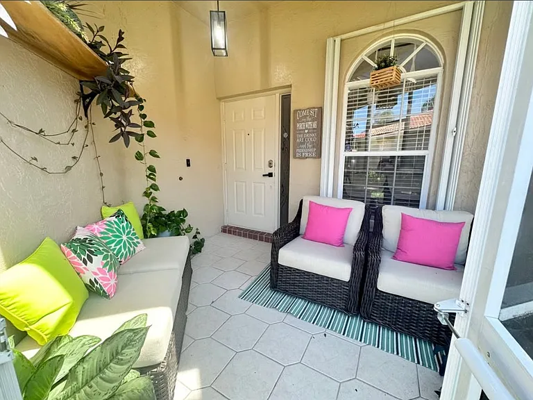 1813 Wood Fern Dr — Photo 18