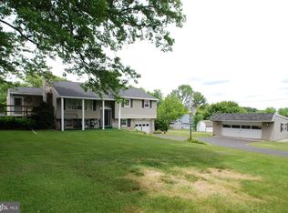 800 Schoolhouse Rd, Pottstown, PA 19465