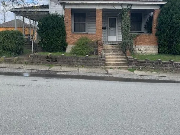 37 Clark St, Uniontown, PA 15401