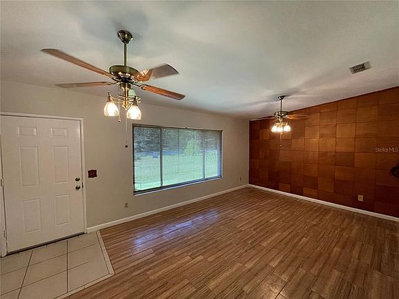 2nd image of 1107 Largo Dr
