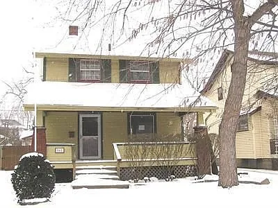 861 Kenilworth Ave NE photo 1