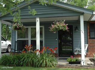 807 Glengarry Dr, Fairdale, KY 40118