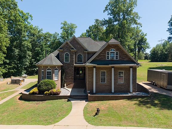2nd image of 102 Point Bluff Ct
