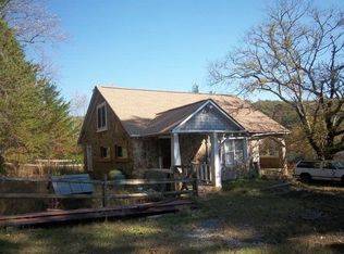 921 Greasy Creek Rd, Brasstown, NC 28902