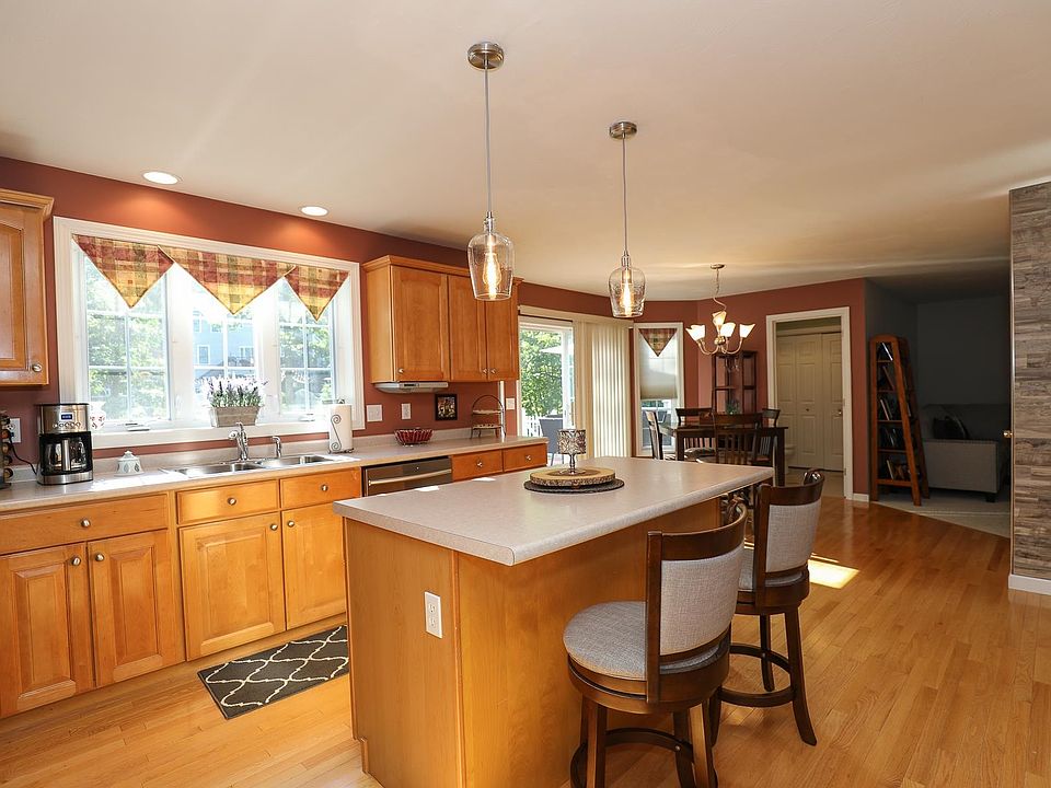 46 Stirling Avenue, Hooksett, NH 03106 Zillow