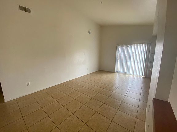4th image of 15486 Guava Way