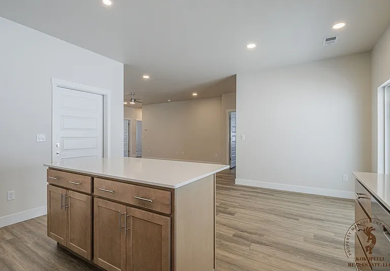 2454 Hamilton Rd #B — Photo 8