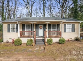 6005 Carver Blvd, Charlotte, NC 28269