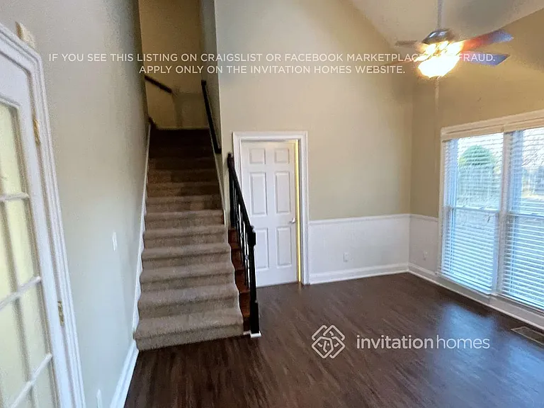 435 Clubfield Dr — Photo 5