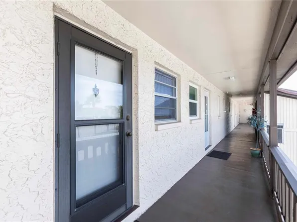 4609 Marine Pkwy Unit 203, New Port Richey, FL 34652