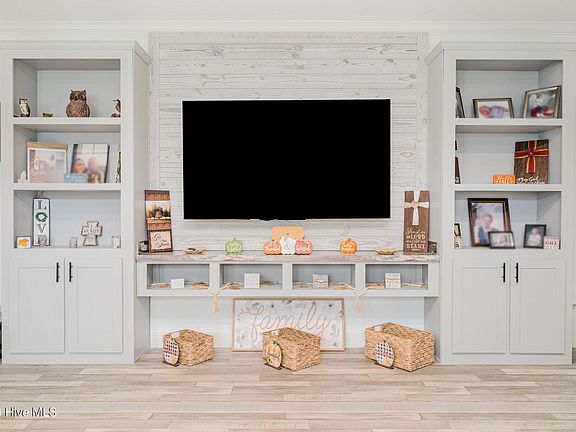 5th image of 5204 Carr Road