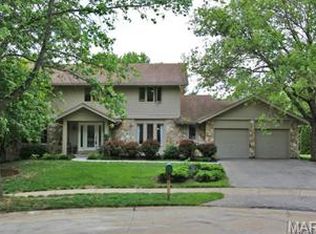 1457 Asterwood Ct, Chesterfield, MO