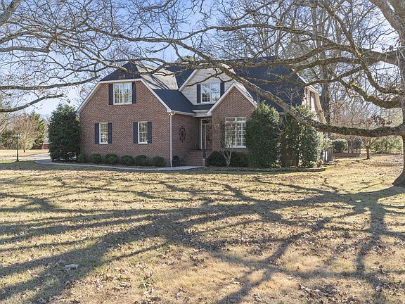 3rd image of 24 Kacey Marie Dr
