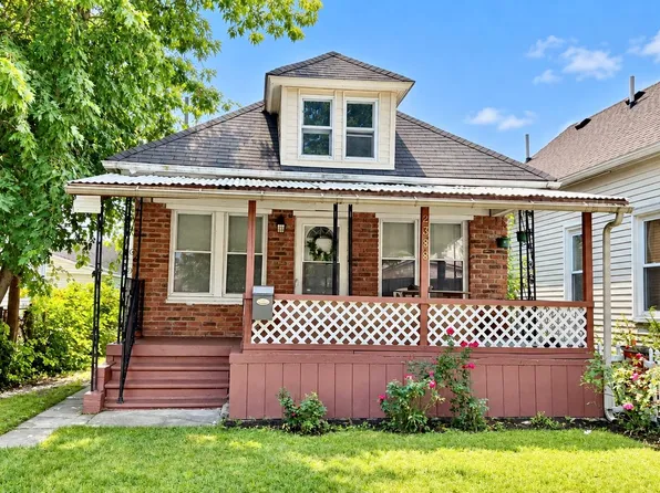 2388 Zinow St, Hamtramck, MI 48212