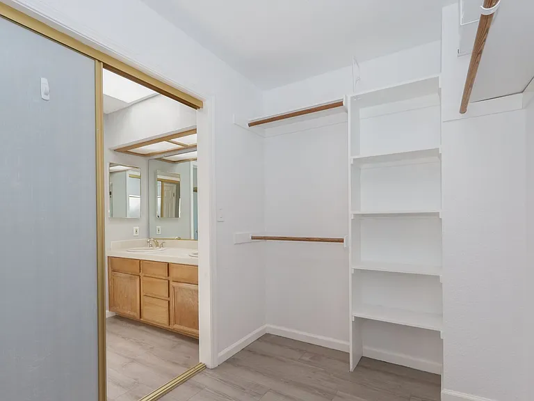 432 Portofino Dr #403 — Photo 32