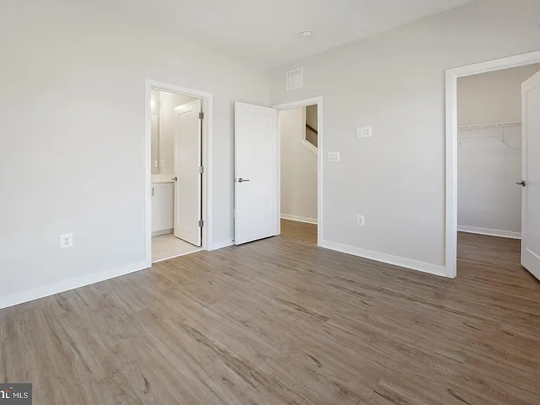 945 Sycamore Dr SE — Photo 22