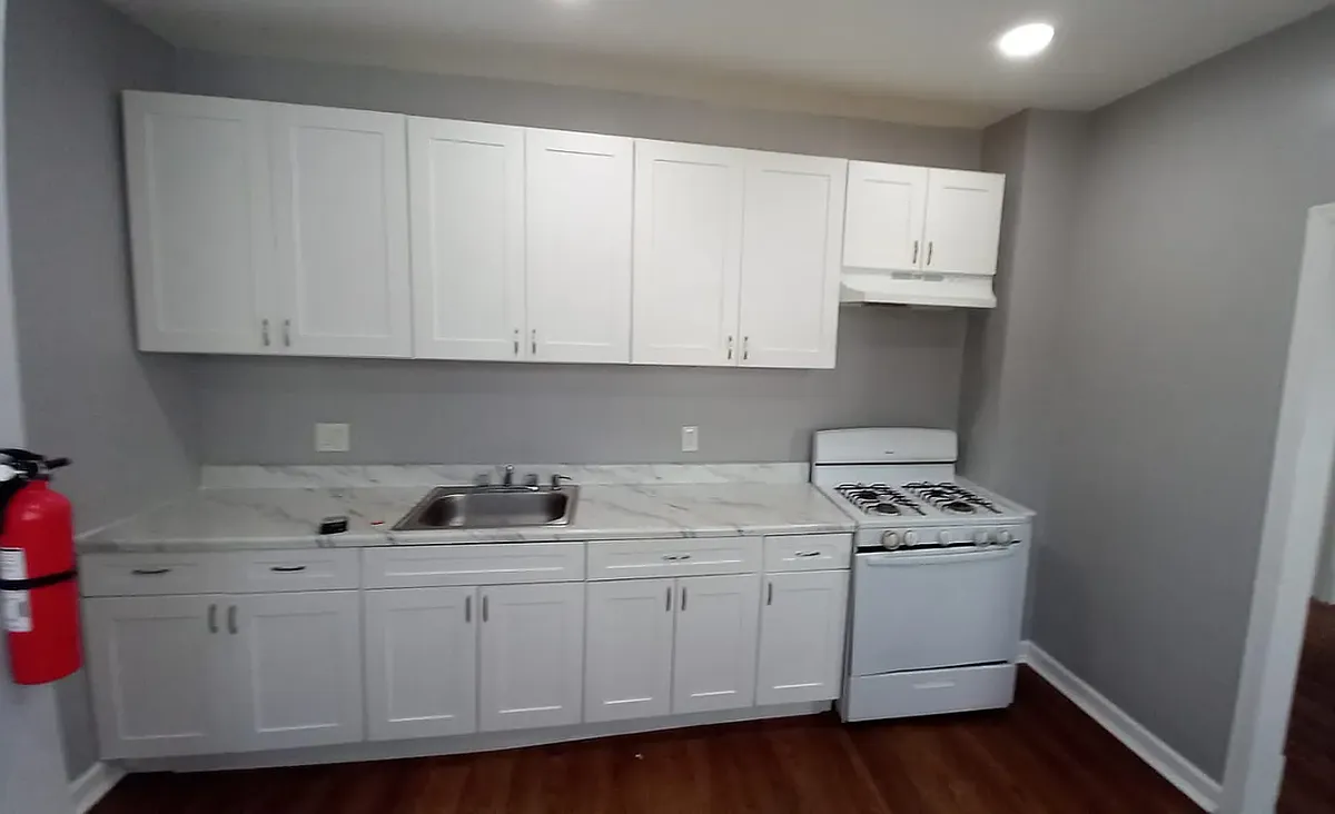 Building Photo - 86 S Fulton St #5C
