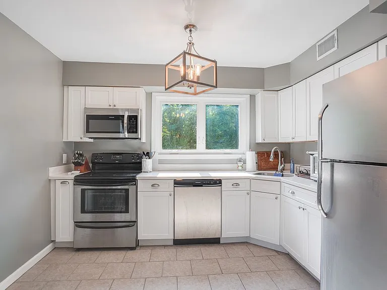 125 Stringham Rd #28 — Photo 8